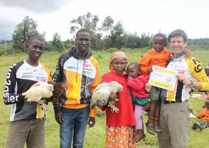 2014.03.19 220 Kiambogo Run2gether CHICKEN GOES FAMILIES