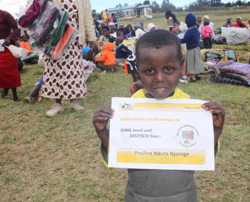 2015.02.25 315 Bllankets For Kiambogo Families