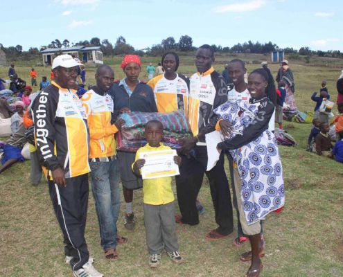2015.02.25 319 Blankets For Kiambogo Families