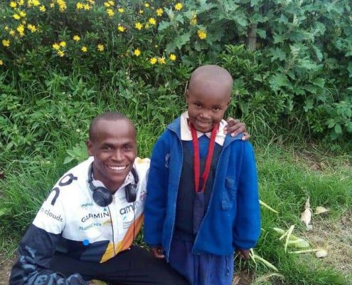 139 2016.05.13 Jane Wanjiru KAMAU Mit Patenathelt Ronald(0)