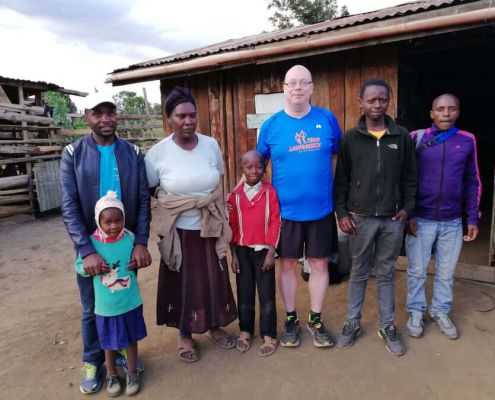 238 Joseph Njoroge NDIRANGU Mit Familie Und Pate Klaus 2
