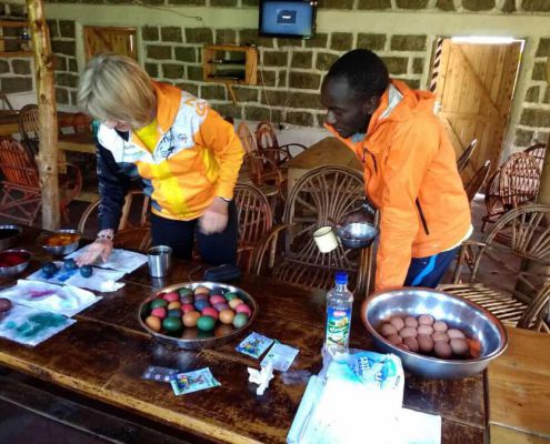 Eierfärben In Kiambogo