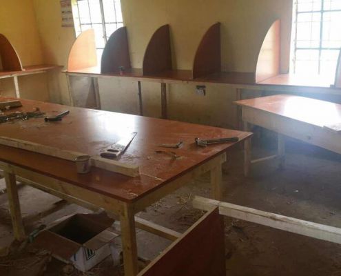 Tischlerarbeiten In Der Primary School Kiambogo