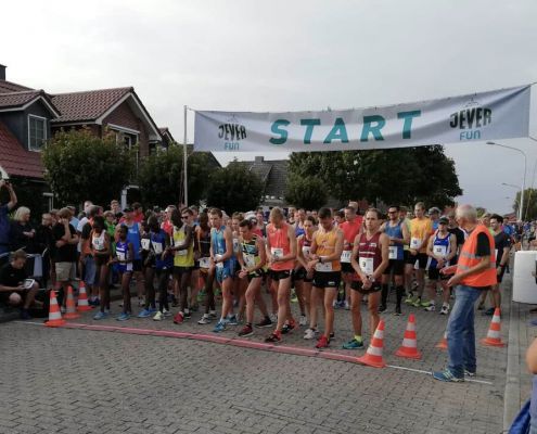 Start Zum Jever Funlauf In Schortens In Friesland
