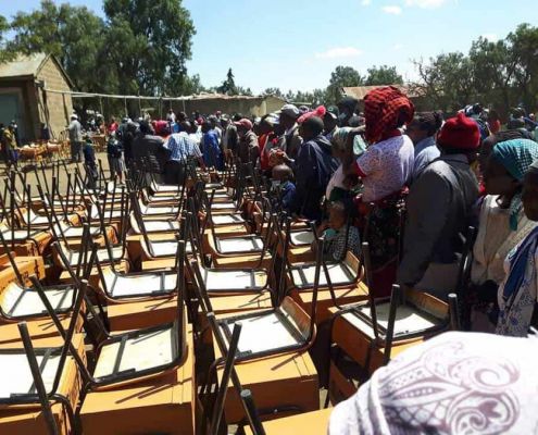 Neue Schulmöbel Für Die Prim. School Kiambogo Von Run2gether