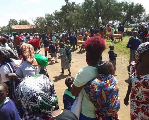 Neue Schulmöbel Für Die Prim. School Kiambogo Von Run2gether