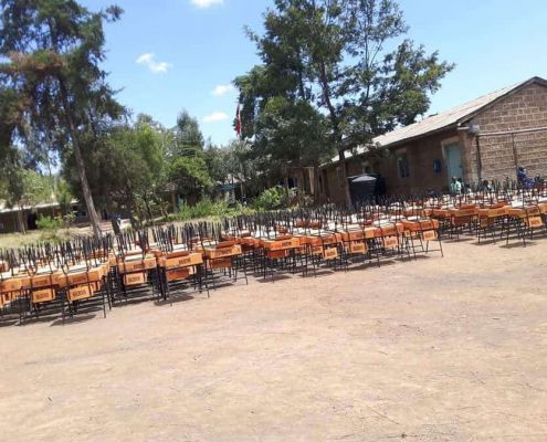 Neue Schulmöbel Für Die Prim. School Kiambogo Von Run2gether