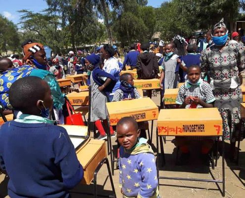 Jedes Kind Bekommt â€šseinenâ€˜ Tisch Und Sessel