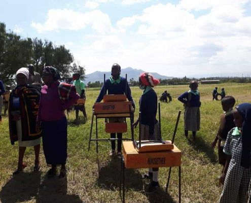 Jedes Kind Bekommt â€šseinenâ€˜ Tisch Und Sessel