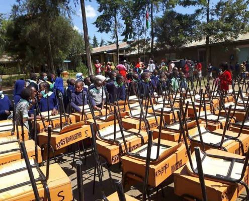 Neue Schulmöbel Für Die Prim. School Kiambogo Von Run2gether