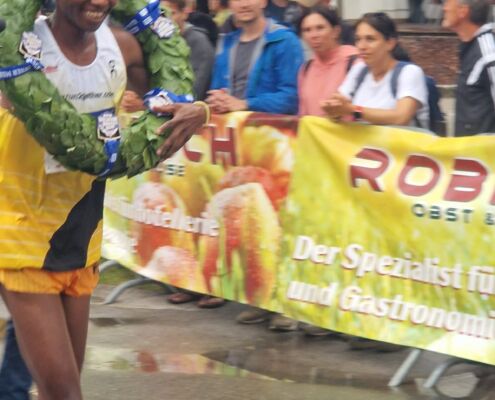 33a4f8f1-7675-41e0-bcf0-3bbf601124d1